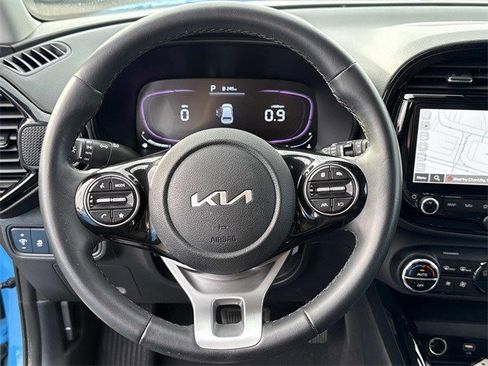 Used 2024 Kia Soul EX image 19