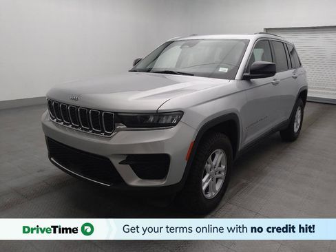 Used 2023 Jeep Grand Cherokee Laredo AWD/4WD image 1