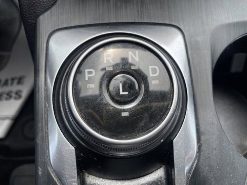 Used 2022 Ford Escape SE image 26