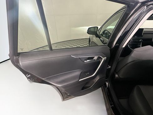 Used 2024 Toyota RAV4 XLE image 31