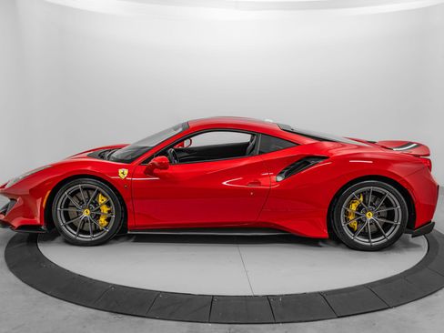 Certified 2020 Ferrari 488 Pista Coupe RWD image 3