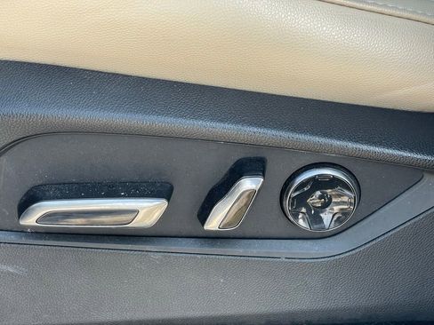 Used 2023 Acura MDX SH-AWD image 9