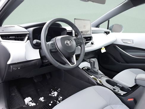 Certified 2025 Toyota Corolla SE w/ SE Premium Package FWD image 27