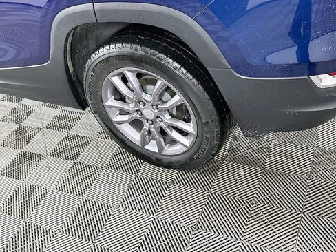 Used 2023 GMC Terrain SLT w/ Tech Package image 42