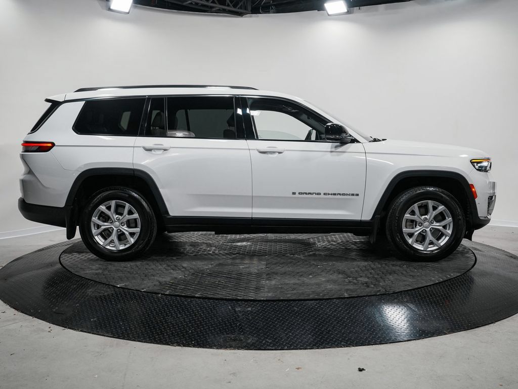 Used 2023 Jeep Grand Cherokee L Limited w/ Luxury Tech Group II AWD/4WD image 5