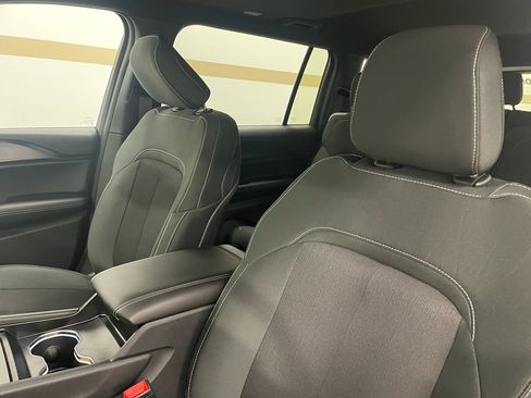 New 2025 Jeep Grand Cherokee L Laredo w/ Trailer Tow Package image 6