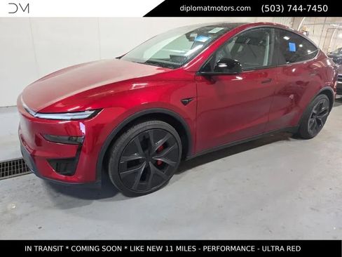 Used 2026 Tesla Model Y Performance image 1