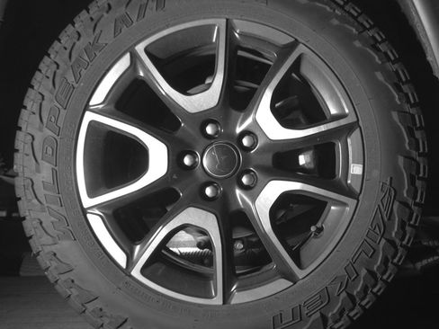 Used 2025 Jeep Compass Trailhawk AWD/4WD image 15