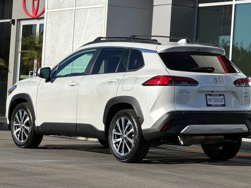 Certified 2023 Toyota Corolla Cross XLE image 8