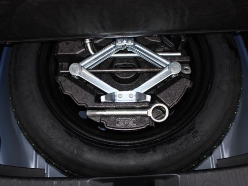 Used 2025 Subaru Crosstrek 2.0i Premium image 9