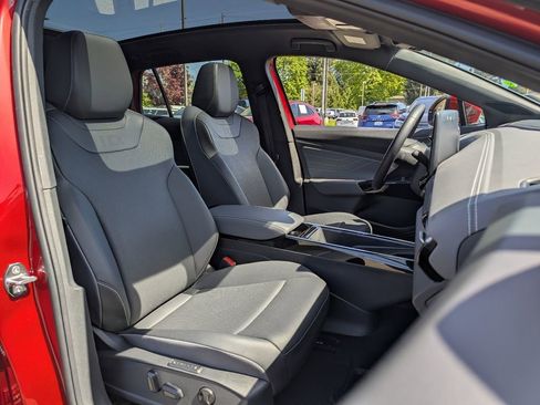 Certified 2023 Volkswagen ID.4 Pro S AWD/4WD image 35