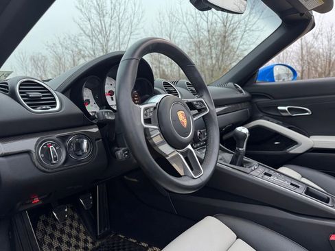 Used 2024 Porsche 718 Boxster S image 4