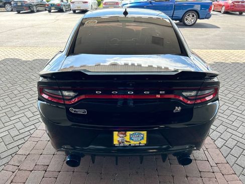 Used 2018 Dodge Charger R/T Scat Pack RWD image 13