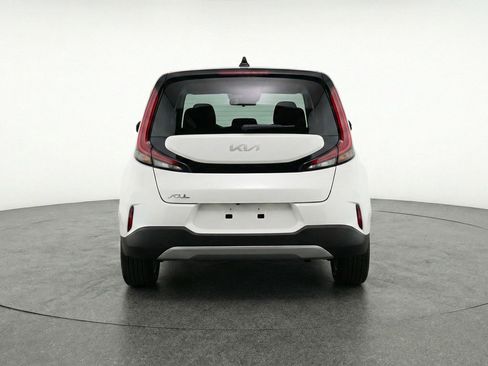 Used 2025 Kia Soul LX w/ LX Technology Package FWD image 7