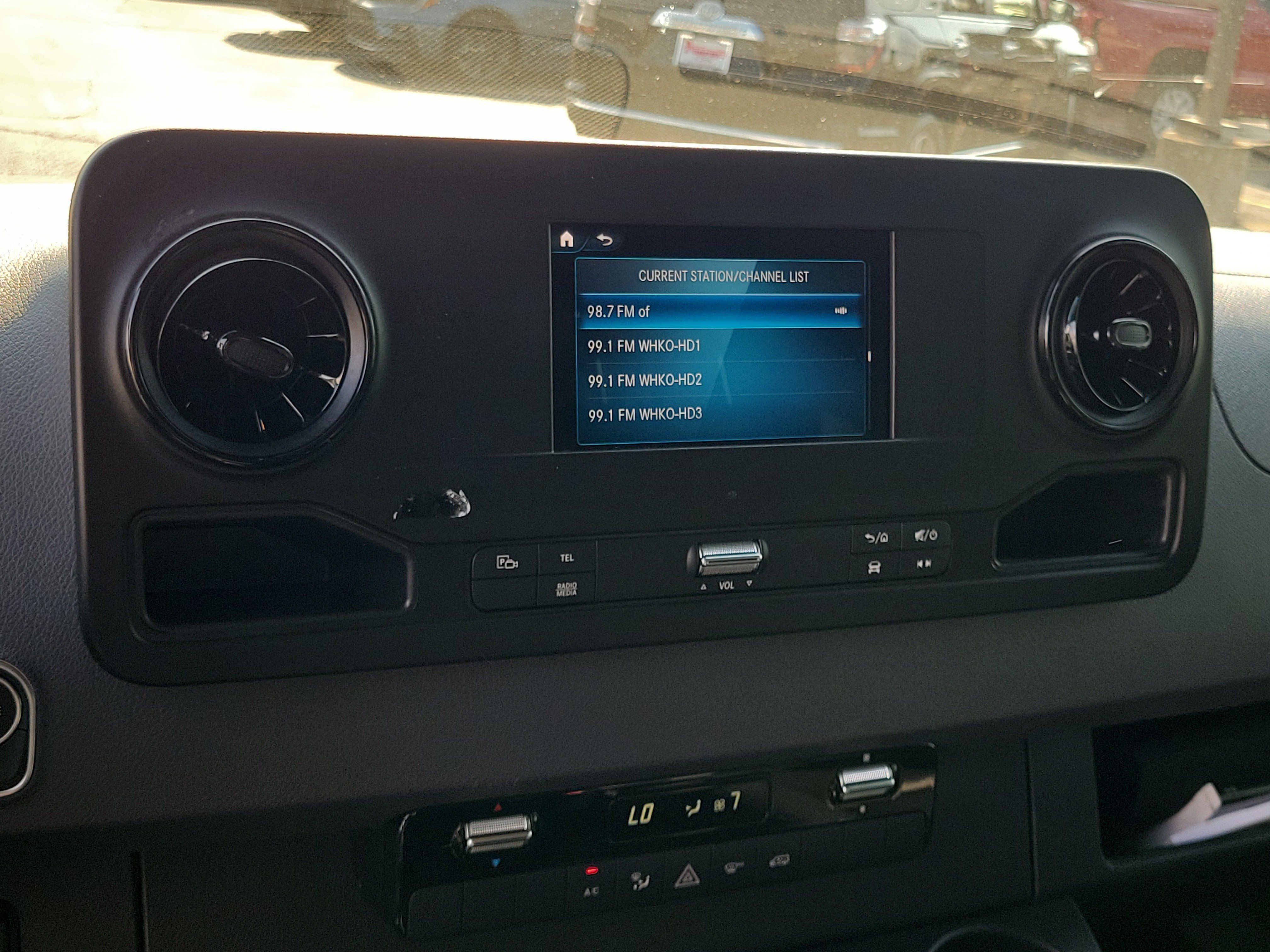 Used 2024 Mercedes-Benz Sprinter 2500 image 28