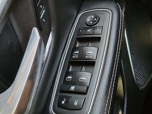 Used 2022 RAM 1500 Laramie AWD/4WD image 24