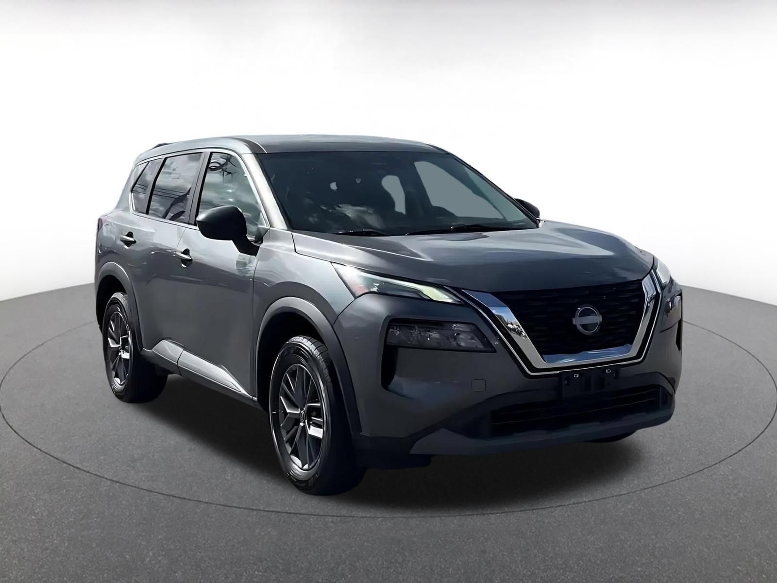 Used 2023 Nissan Rogue S AWD/4WD image 3