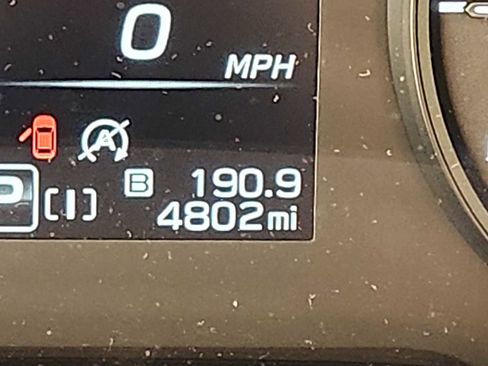 Certified 2025 Subaru Forester image 19