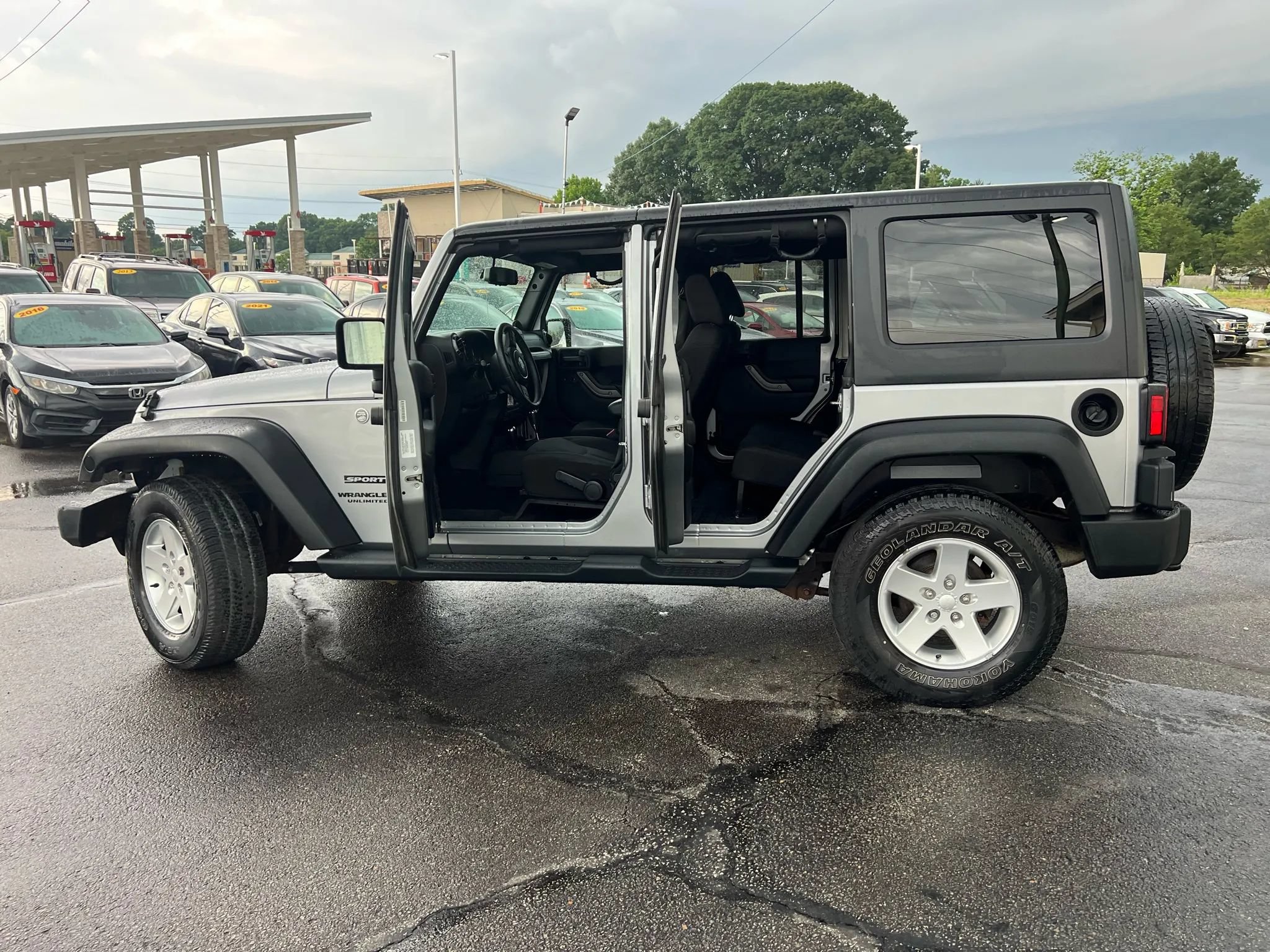 Used 2014 Jeep Wrangler Unlimited Sport w/ Quick Order Package 24S AWD/4WD image 16