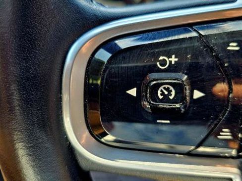 Used 2017 Volvo XC90 T8 Inscription AWD/4WD image 23