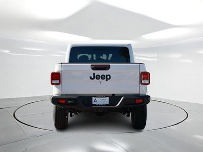 New 2026 Jeep Gladiator Sport