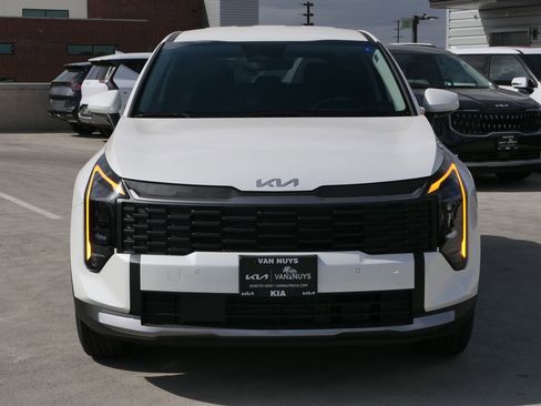New 2026 Kia Sportage LX image 8