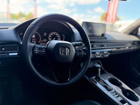 Used 2025 Honda Civic Sport image 23