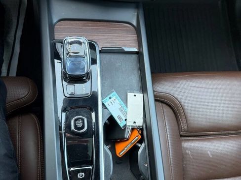 Used 2022 Volvo XC60 B6 Inscription w/ Advanced Package image 20