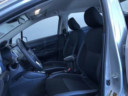 Used 2025 Nissan Versa SV image 19