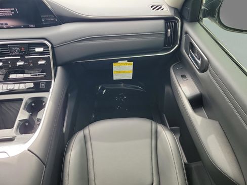 New 2026 Nissan Armada SV image 18