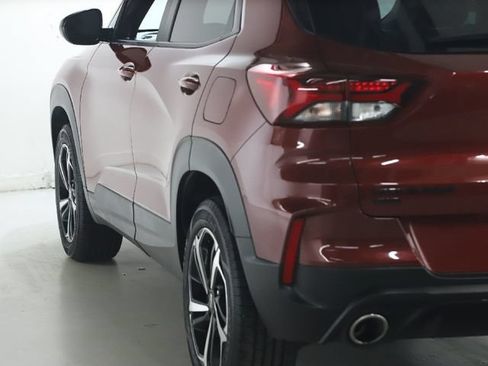 Certified 2023 Chevrolet TrailBlazer RS w/ Sun and Liftgate Package AWD/4WD image 43
