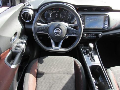 Certified 2024 Nissan Kicks SR FWD image 15