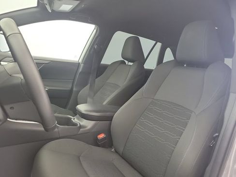 Used 2025 Toyota RAV4 SE AWD/4WD image 18