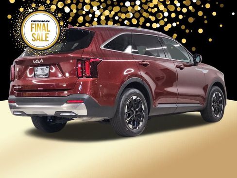 Certified 2025 Kia Sorento S image 6
