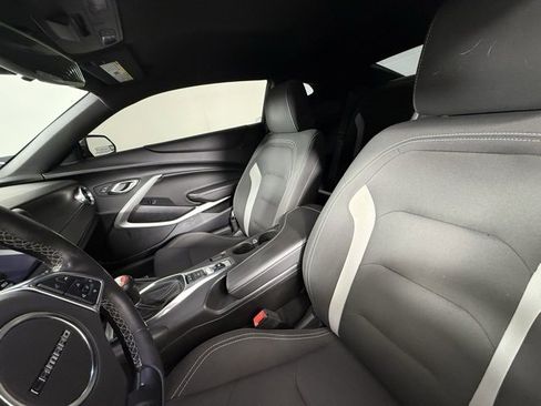 Used 2017 Chevrolet Camaro SS image 22