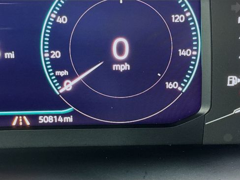 Used 2019 Volkswagen Jetta SEL w/ Cold Weather Package image 8