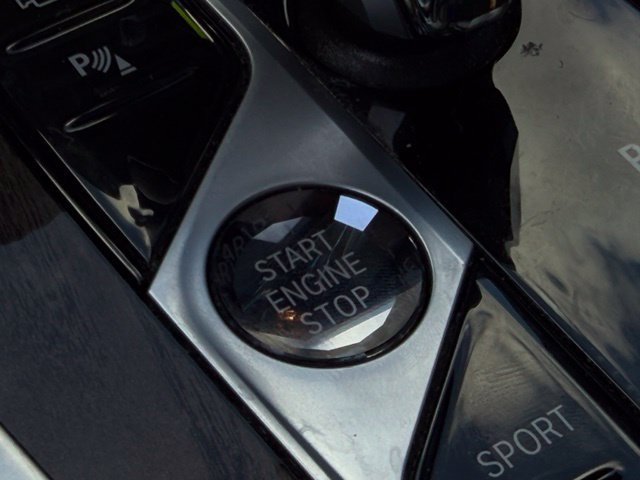 Used 2022 BMW X6 xDrive40i w/ M Sport Package AWD/4WD image 27