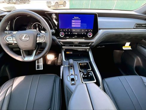 New 2026 Lexus TX 500h F SPORT Performance Premium image 8