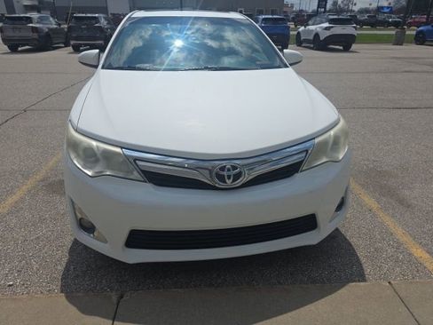 Used 2013 Toyota Camry XLE w/ Leather Pkg image 3