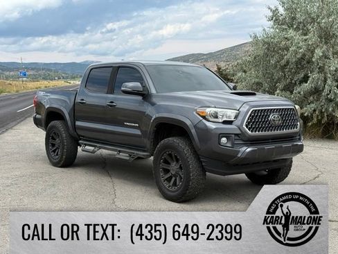Used 2019 Toyota Tacoma TRD Sport w/ Technology Package RWD image 7