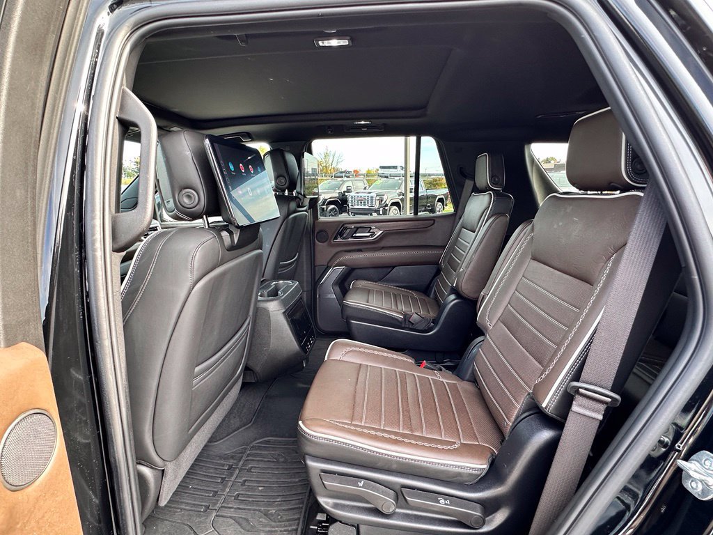 Certified 2025 GMC Yukon Denali Ultimate AWD/4WD image 27