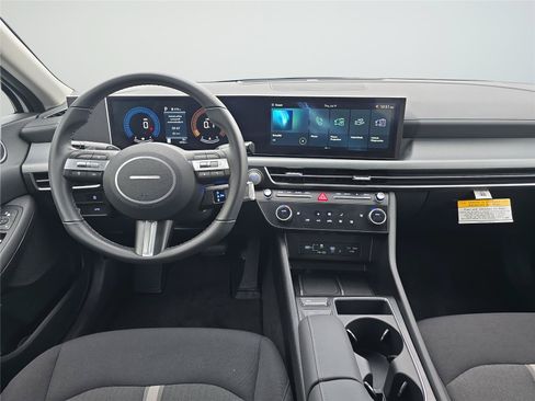 Certified 2026 Hyundai Sonata SEL FWD image 9