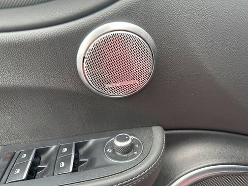 Used 2023 Alfa Romeo Giulia Veloce image 9