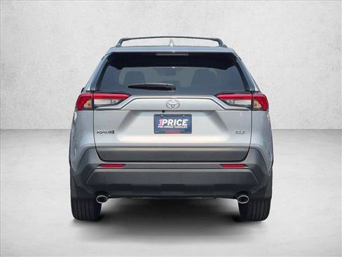 Used 2025 Toyota RAV4 XLE Premium FWD image 7