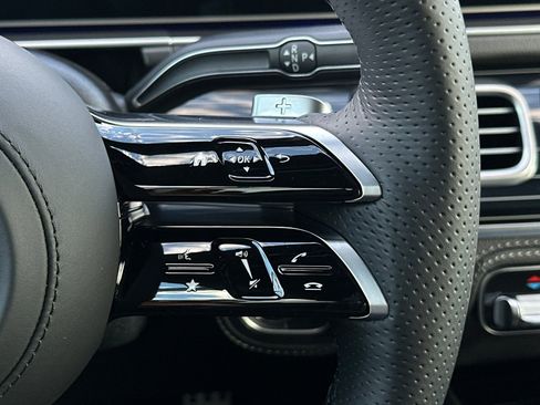 New 2026 Mercedes-Benz GLS 580 4MATIC image 27