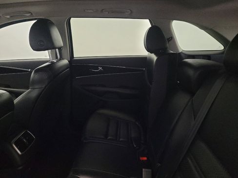 Used 2020 Kia Sorento EX AWD/4WD image 18