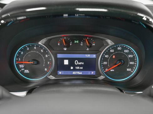 Used 2022 Chevrolet Traverse LT w/ LT Premium Package AWD/4WD image 21