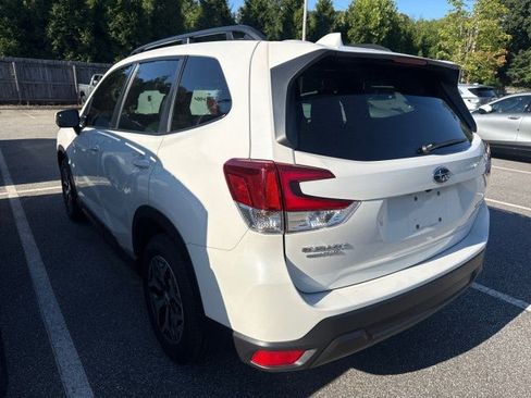 Used 2023 Subaru Forester Premium AWD/4WD image 3