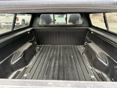 Used 2021 Toyota Tacoma TRD Off-Road w/ TRD Premium Off Road Package image 17