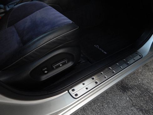 Used 2002 Lexus IS 300 image 19